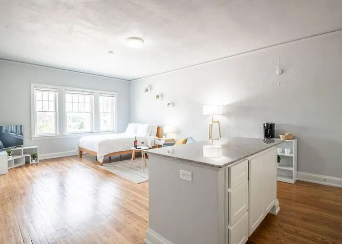Vibes On Main - Modern Chic In Downtown * Peoria