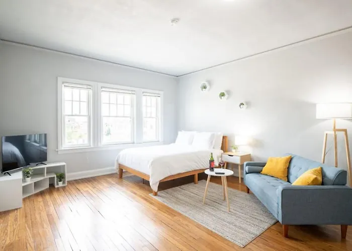 Vibes On Main - Modern Chic In Downtown * Peoria