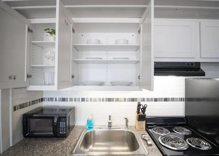 Apartment Vibes On Main - Modern Chic In Downtown